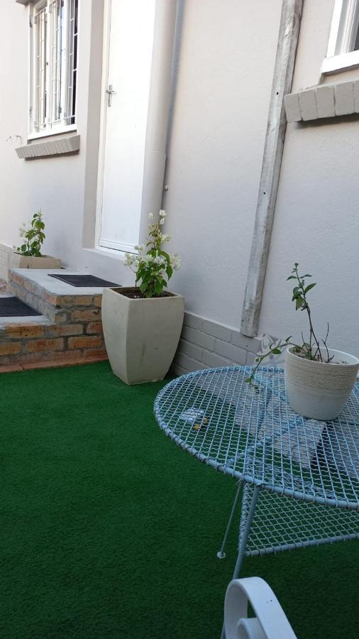 Peony Luxury Room With Wifi And Own Entrance Stellenbosch Exteriér fotografie